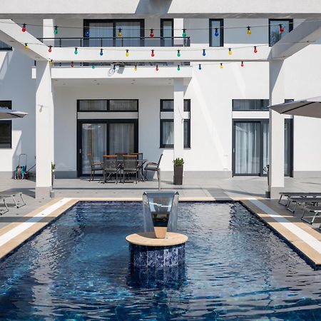 White House Radac Peja Bed & Breakfast Ngoại thất bức ảnh