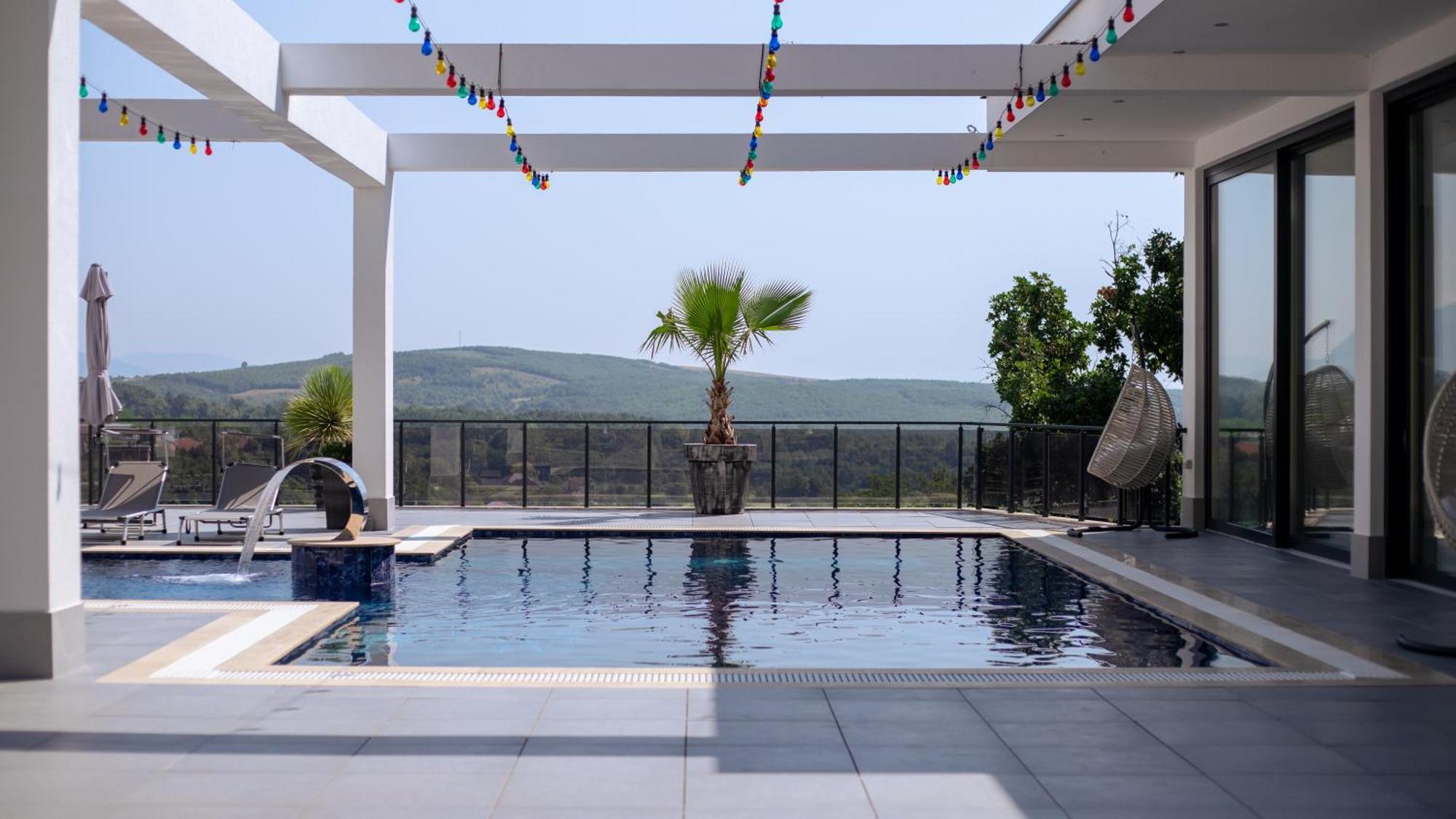 White House Radac Peja Bed & Breakfast Ngoại thất bức ảnh